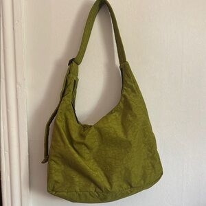 BAGGU Green Hobo Bag with Slouchy Design